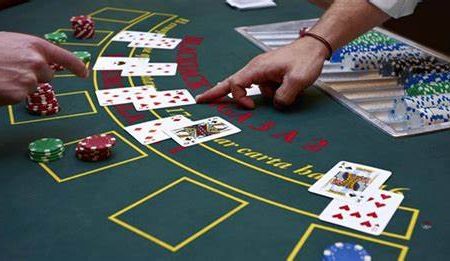 德州撲克：線上競技，策略制勝