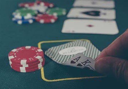 網上玩德州撲克要醒目！安全、策略、心態缺一不可！