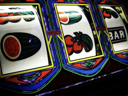 擴闊眼界，免費試玩各大老虎機遊戲供應商嘅遊戲，探索更多樂趣可能